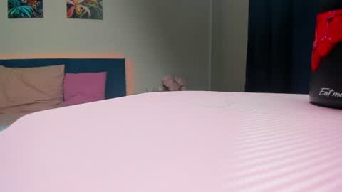 kimkittyns online show from June 13, 2026, 10:08 pm