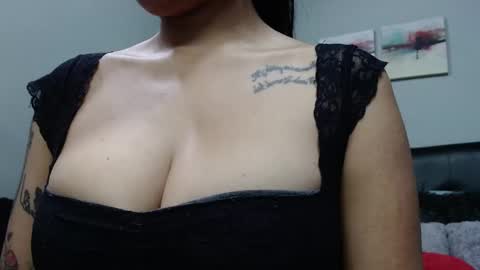 Snapshot of kimlips_ac chatting on January 21, 2025, 2:00 am kim online show from January 21, 2025, 2:00 am