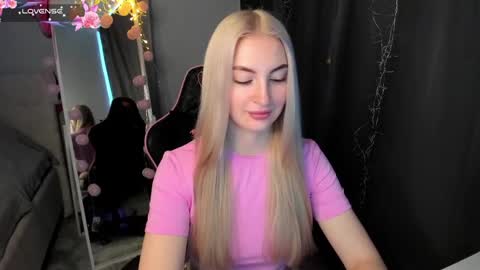 kimmy1_powell online show from April 17, 2026, 2:47 am