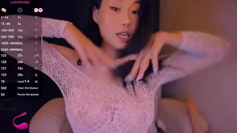 Snapshot of kimmy_chi chatting on July 1, 2026, 6:18 pm Lo online show from July 1, 2026, 6:18 pm