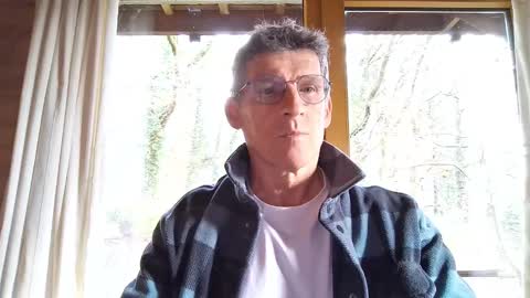 kimonoblues online show from December 7, 2024, 11:07 am