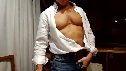 kimonoblues online show from February 21, 2025, 8:49 pm