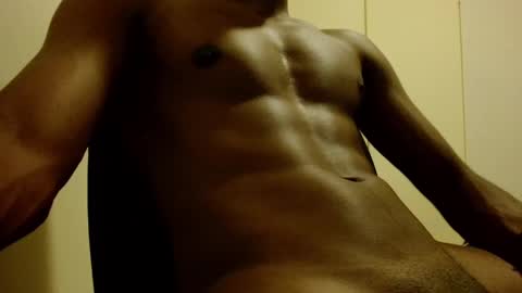 Snapshot of kinda_horny_right_now chatting on February 6, 2025, 2:58 pm Isaac online show from February 6, 2025, 2:58 pm