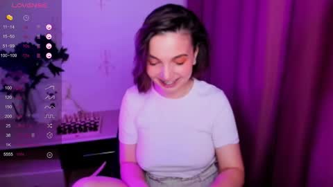 Hazel online show from December 5, 2025, 5:53 pm