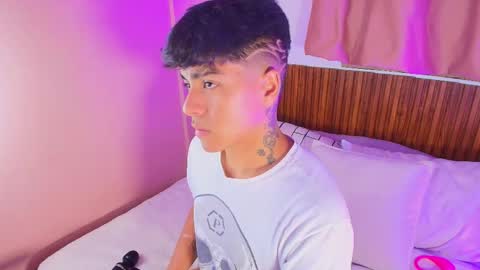 king  help me reach 100 likes online show from March 21, 2026, 2:05 am