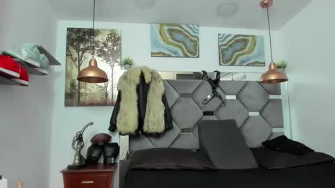 HOT MEN BLACK online show from December 6, 2024, 6:06 pm