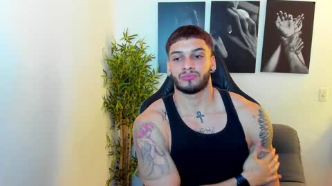 Snapshot of king_of_kings__ chatting on January 25, 2025, 10:50 pm king_of_kings__ online show from January 25, 2025, 10:50 pm