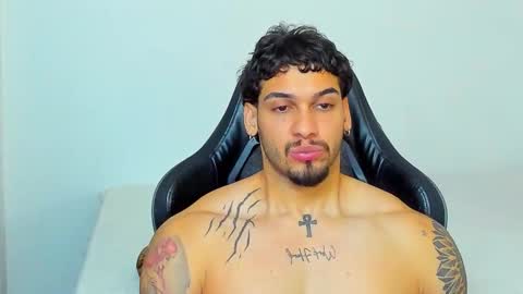 king_of_kings__ online show from February 19, 2026, 9:33 pm