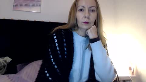 Snapshot of kingandprincess chatting on October 30, 2025, 9:26 pm sexysexyhotwetpinkredpussy online show from October 30, 2025, 9:26 pm