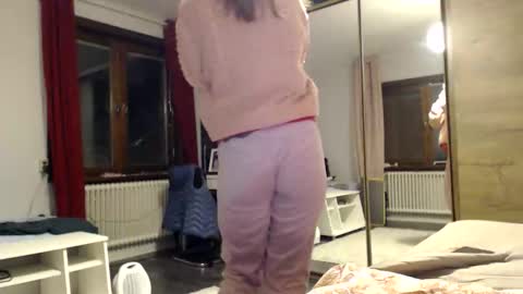 sexysexyhotwetpinkredpussy online show from February 16, 2026, 7:32 pm