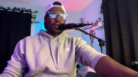 Snapshot of kingcorbra chatting on December 7, 2024, 6:10 am KC online show from December 7, 2024, 6:10 am