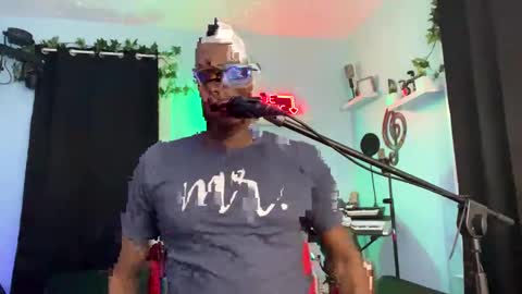 Snapshot of kingcorbra chatting on January 14, 2025, 3:11 am KC online show from January 14, 2025, 3:11 am