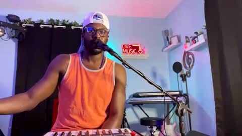 Snapshot of kingcorbra chatting on February 18, 2025, 2:49 am KC online show from February 18, 2025, 2:49 am