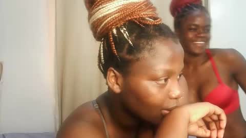 Lola online show from March 24, 2026, 12:43 pm