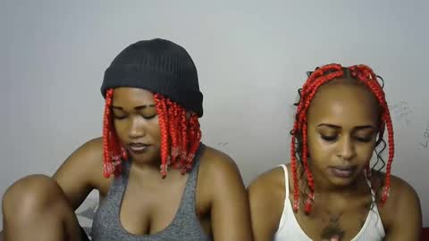 Snapshot of kinky_secrett chatting on September 14, 2025, 11:42 am Cupshee and cushey online show from September 14, 2025, 11:42 am