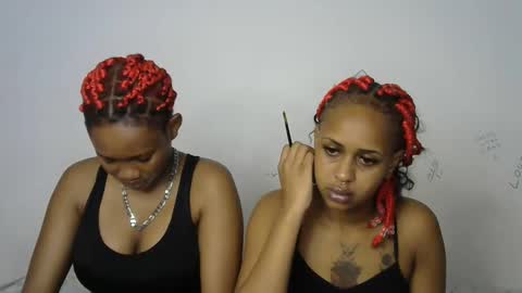Snapshot of kinky_secrett chatting on September 18, 2025, 7:21 am Cupshee and cushey online show from September 18, 2025, 7:21 am