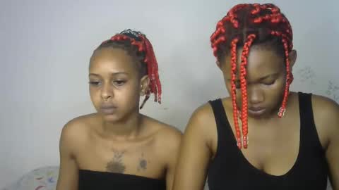 Snapshot of kinky_secrett chatting on September 28, 2025, 7:36 am Cupshee and cushey online show from September 28, 2025, 7:36 am