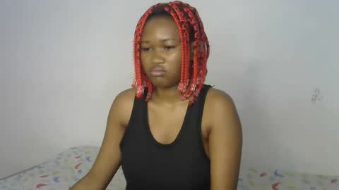 Snapshot of kinky_secrett chatting on September 29, 2025, 7:35 am Cupshee and cushey online show from September 29, 2025, 7:35 am