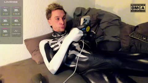 kinky_spidey online show from December 15, 2024, 8:25 pm