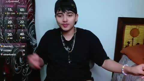 Snapshot of kinkybabies_ chatting on February 21, 2025, 6:07 am Mercury online show from February 21, 2025, 6:07 am
