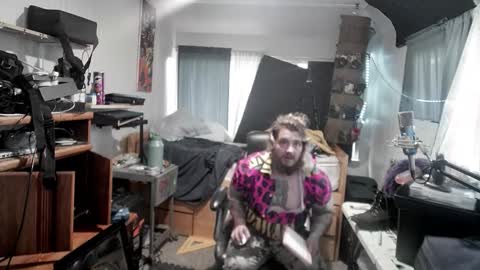 Snapshot of kinkybiguy14 chatting on October 11, 2025, 9:35 pm Kinky Cassie online show from October 11, 2025, 9:35 pm