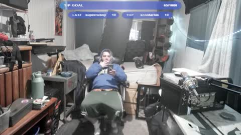 Snapshot of kinkybiguy14 chatting on October 13, 2025, 3:17 am Kinky Cassie online show from October 13, 2025, 3:17 am