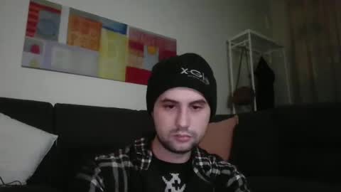 Maysie and Hunter online show from December 3, 2024, 2:25 am