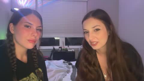 kinkycreative online show from June 21, 2026, 4:48 am