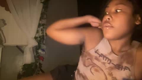 Snapshot of kinkykittee chatting on January 29, 2025, 9:44 am Bunniii online show from January 29, 2025, 9:44 am