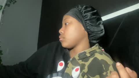 Snapshot of kinkykittee chatting on February 6, 2025, 6:29 am Bunniii online show from February 6, 2025, 6:29 am