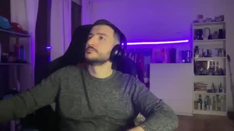 cachonlolo31 online show from January 5, 2025, 10:50 pm