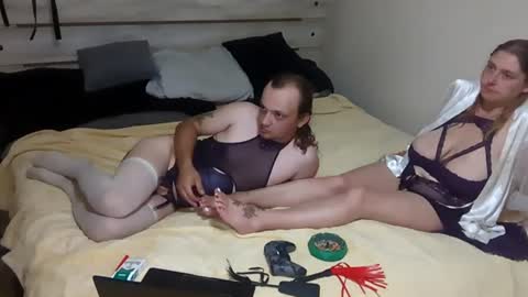 Snapshot of kinkyqueenandpet95 chatting on June 17, 2026, 1:41 am kinkyqueenandpet95 online show from June 17, 2026, 1:41 am