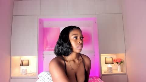 Snapshot of kiomarabaker chatting on December 2, 2025, 12:43 pm M A R A online show from December 2, 2025, 12:43 pm