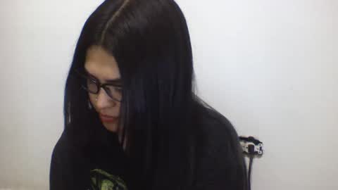 kion_and_valu online show from October 10, 2025, 12:42 am