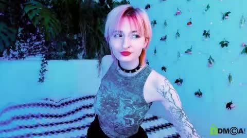 Snapshot of kira__cutie chatting on May 14, 2026, 8:48 pm Kira online show from May 14, 2026, 8:48 pm