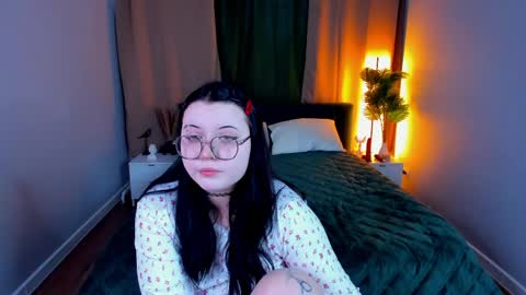 kira online show from March 25, 2026, 1:11 am