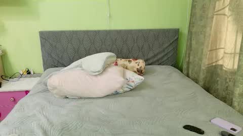 Kira online show from February 23, 2026, 6:33 am