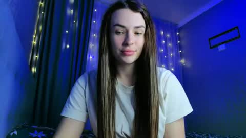 Snapshot of kira_love1 chatting on April 4, 2026, 8:50 pm Kira love1 online show from April 4, 2026, 8:50 pm