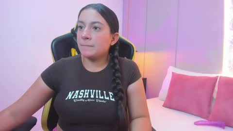 Snapshot of kira_relish chatting on May 18, 2026, 11:05 am K I R A online show from May 18, 2026, 11:05 am
