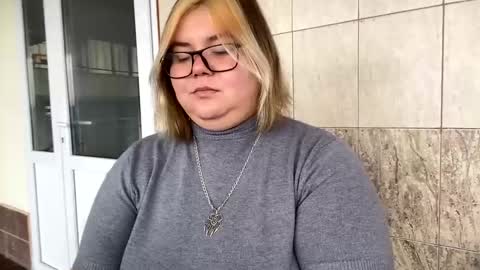 Snapshot of kiracobb chatting on December 27, 2024, 9:06 am Just Kira online show from December 27, 2024, 9:06 am