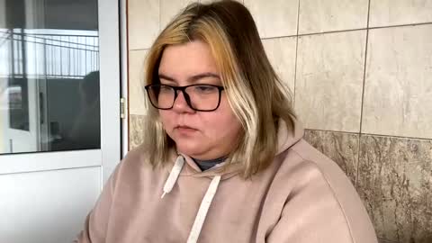 Snapshot of kiracobb chatting on December 29, 2024, 9:28 am Just Kira online show from December 29, 2024, 9:28 am