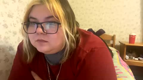 Snapshot of kiracobb chatting on January 6, 2025, 5:27 pm Just Kira online show from January 6, 2025, 5:27 pm