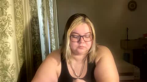 Snapshot of kiracobb chatting on February 24, 2025, 1:21 pm Just Kira online show from February 24, 2025, 1:21 pm