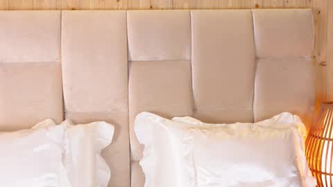 kira online show from October 28, 2025, 1:31 am