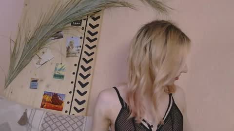 Snapshot of kirana_hayes chatting on April 6, 2026, 2:40 pm Kira online show from April 6, 2026, 2:40 pm