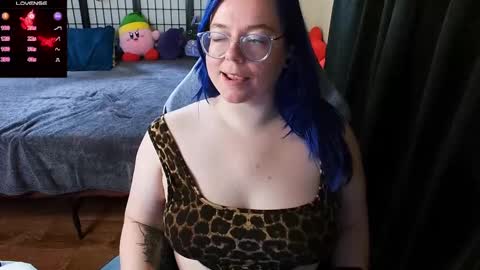 Snapshot of kiraspitqueen chatting on December 20, 2024, 6:40 am KiraSpitQueen online show from December 20, 2024, 6:40 am