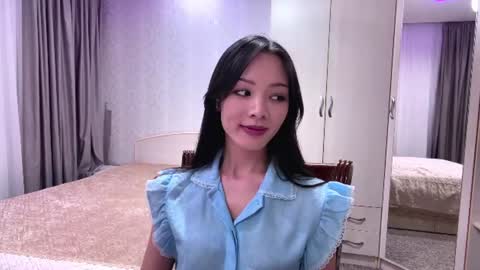 Snapshot of kirbyvillavicencio chatting on July 2, 2026, 5:19 pm Reya online show from July 2, 2026, 5:19 pm