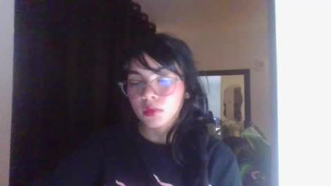 Snapshot of kiri_cute chatting on February 14, 2025, 5:19 am Kiri online show from February 14, 2025, 5:19 am