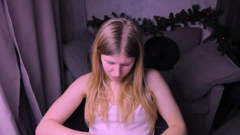 Kira online show from December 12, 2024, 12:38 am