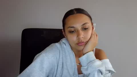 Snapshot of kiss_ameliaa chatting on October 9, 2025, 12:47 pm kiss_ameliaa online show from October 9, 2025, 12:47 pm